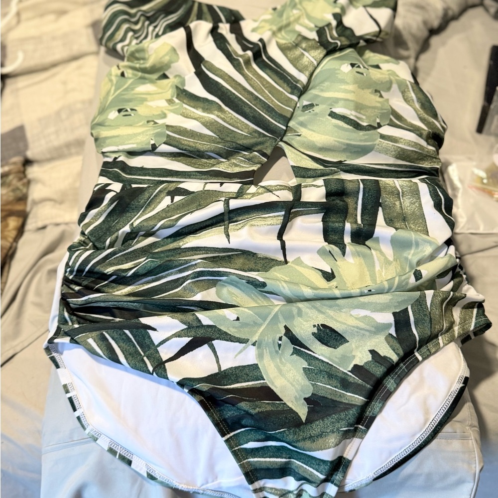 NWT Cacique Green Leaf Print One Piece Swimsuit